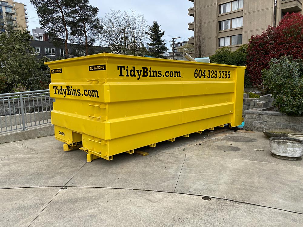 30 yard bin (18L x 8W x 6H)